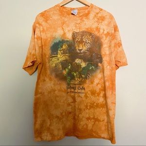 Vintage oversized graphic rainforest cafe tee
